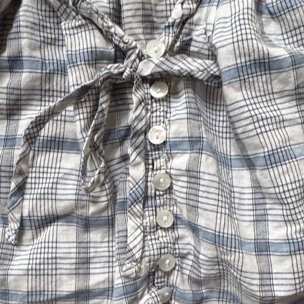 Urban outfitters women’s  Shirt in Gray and White - Picture 5 of 5